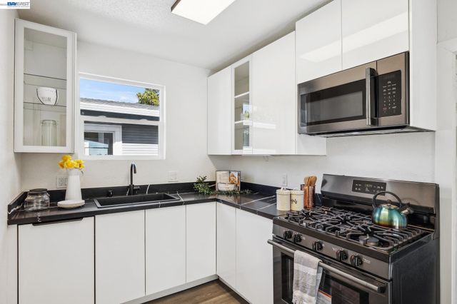 417 Lincoln Ave, Alameda, CA 94501