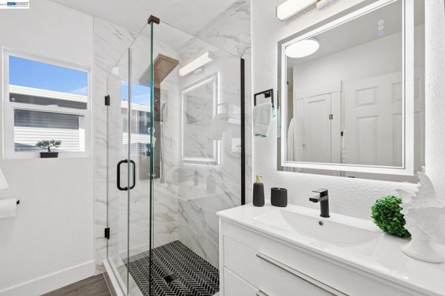 417 Lincoln Ave, Alameda, CA 94501