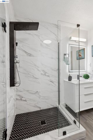 417 Lincoln Ave, Alameda, CA 94501