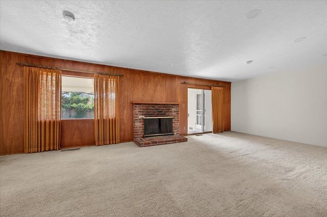 1699 W San Ramon Avenue, Fresno, CA 93711