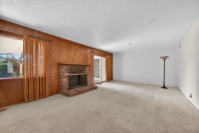 1699 W San Ramon Avenue, Fresno, CA 93711