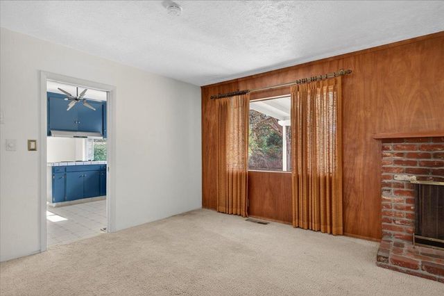 1699 W San Ramon Avenue, Fresno, CA 93711