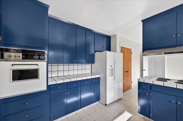 1699 W San Ramon Avenue, Fresno, CA 93711