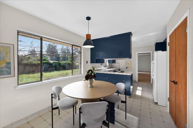 1699 W San Ramon Avenue, Fresno, CA 93711