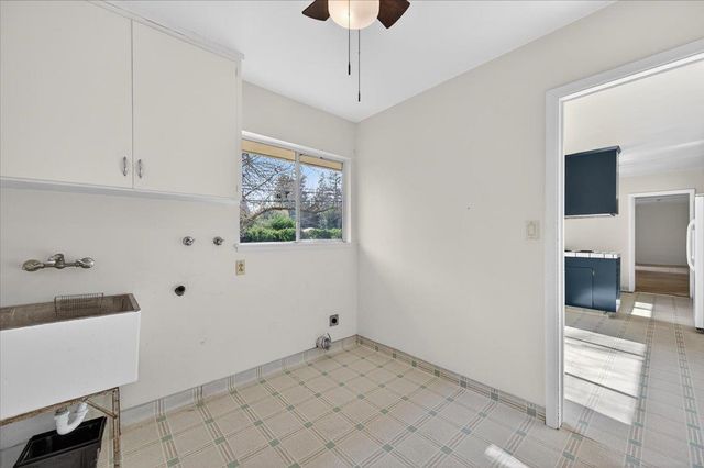 1699 W San Ramon Avenue, Fresno, CA 93711