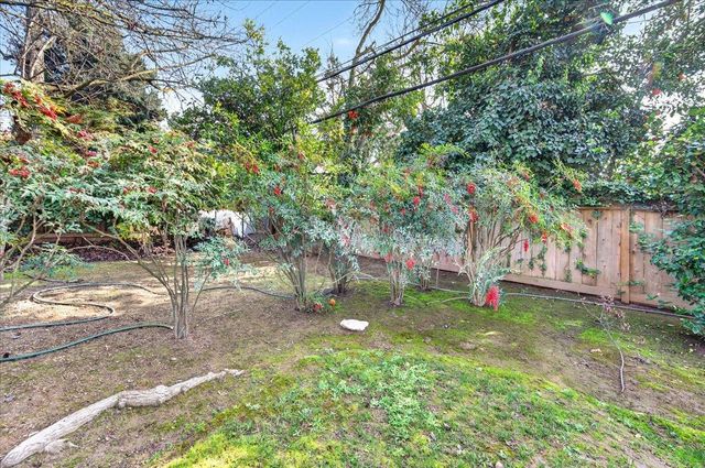 1699 W San Ramon Avenue, Fresno, CA 93711