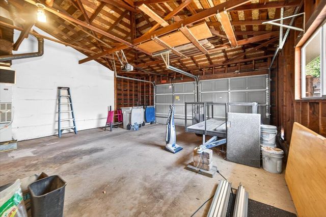 1699 W San Ramon Avenue, Fresno, CA 93711