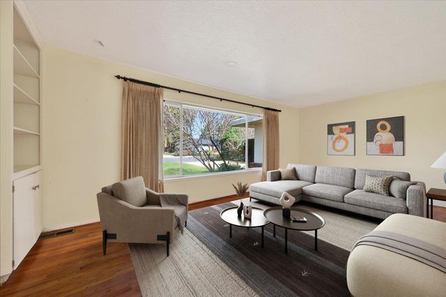 1699 W San Ramon Avenue, Fresno, CA 93711