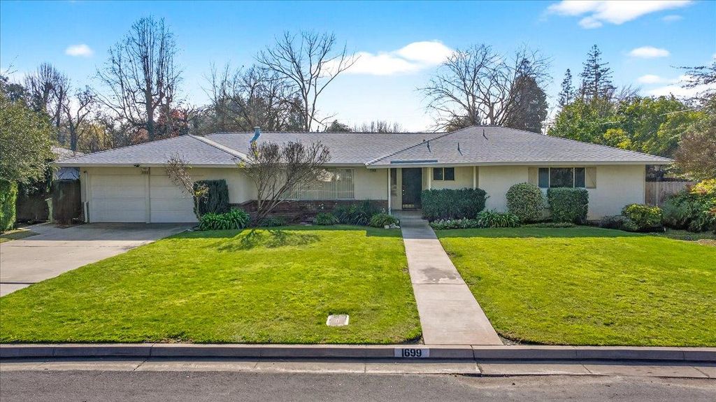 1699 W San Ramon Avenue, Fresno, CA 93711