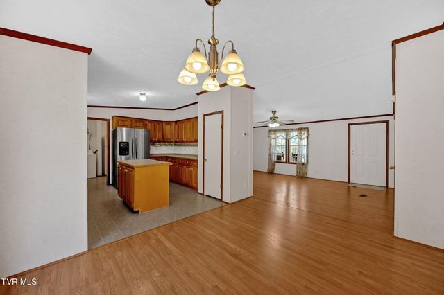 384 Sugar Pine Lane, Gate City, VA 24251