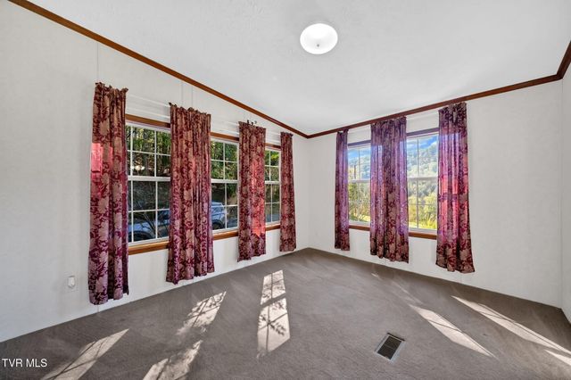 384 Sugar Pine Lane, Gate City, VA 24251
