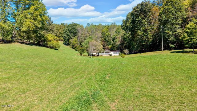 384 Sugar Pine Lane, Gate City, VA 24251