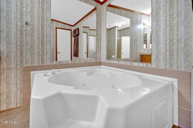 384 Sugar Pine Lane, Gate City, VA 24251