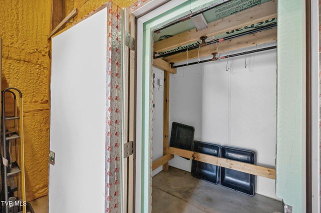 384 Sugar Pine Lane, Gate City, VA 24251