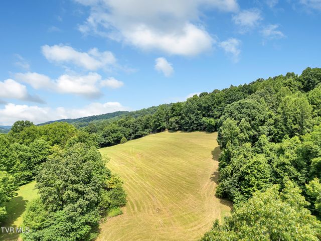 384 Sugar Pine Lane, Gate City, VA 24251