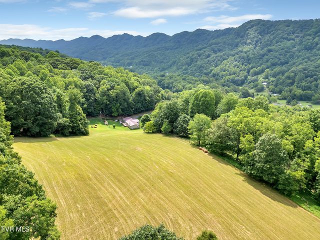 384 Sugar Pine Lane, Gate City, VA 24251