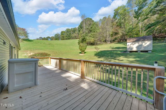 384 Sugar Pine Lane, Gate City, VA 24251