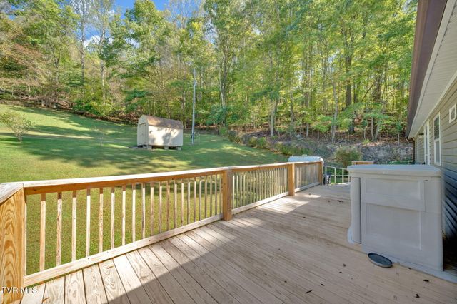 384 Sugar Pine Lane, Gate City, VA 24251