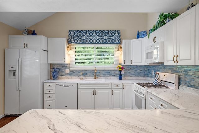 1 Admirals Lane 139D, Salem, MA 01970