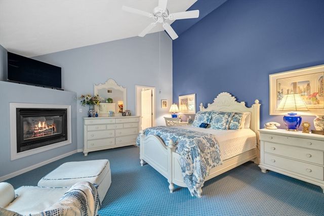 1 Admirals Lane 139D, Salem, MA 01970