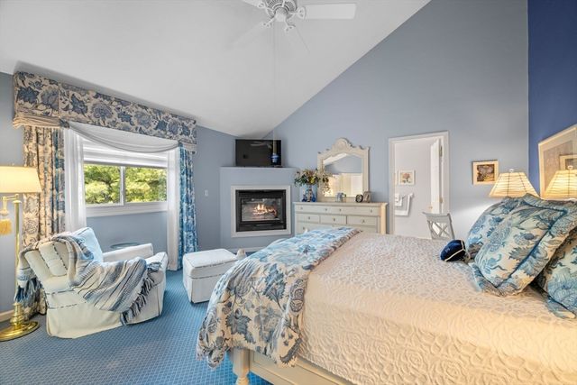 1 Admirals Lane 139D, Salem, MA 01970