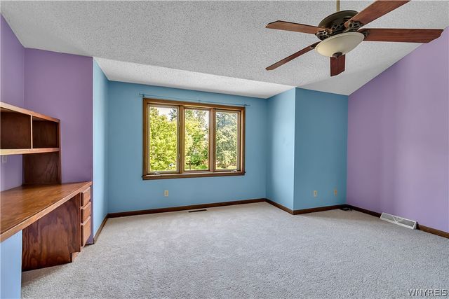135 Plantation Court, Amherst, NY 14051