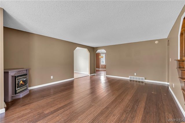 135 Plantation Court, Amherst, NY 14051
