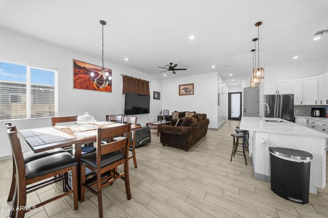 209 E KINDERMAN Drive, Avondale, AZ 85323