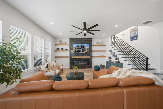 3038 S. Denley, Dallas, TX 75216