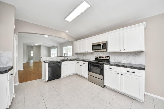 831 Bandon Lane, Houston, TX 77073