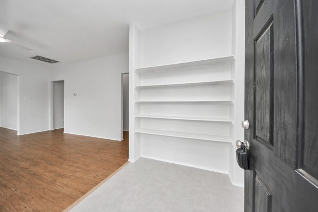 831 Bandon Lane, Houston, TX 77073