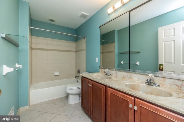 406 DORNISHWOOD PL, Chalfont, PA 18914