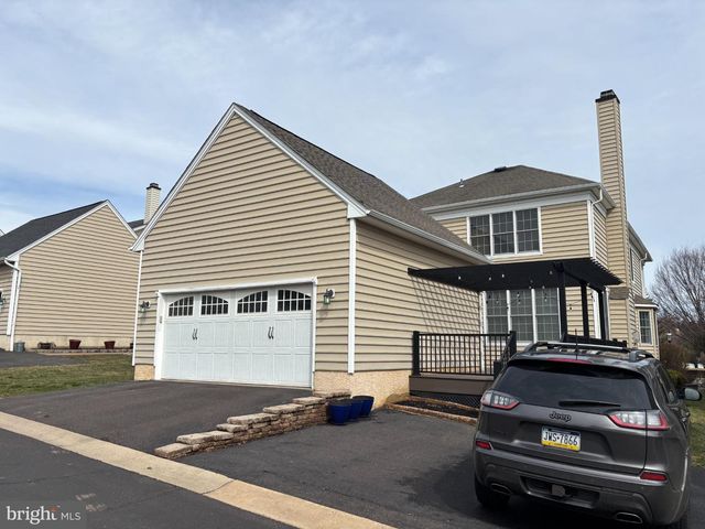406 DORNISHWOOD PL, Chalfont, PA 18914