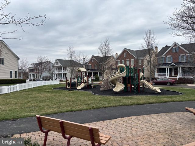 406 DORNISHWOOD PL, Chalfont, PA 18914