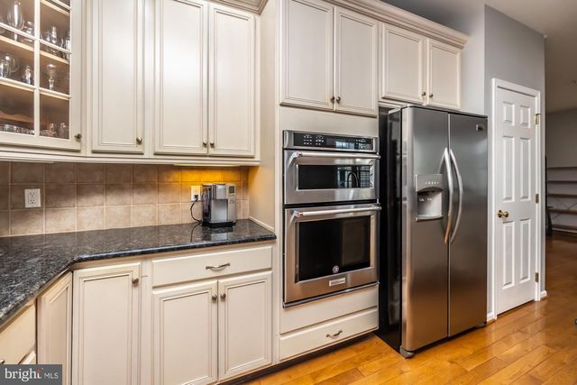 406 DORNISHWOOD PL, Chalfont, PA 18914