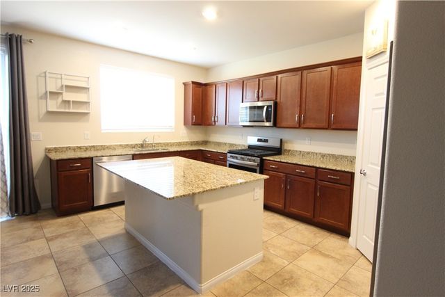 4073 Blue Opal Way, Las Vegas, NV 89130