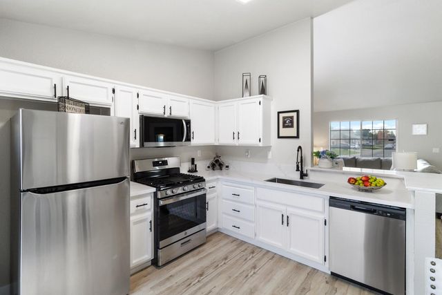 3619 Black Eagle Dr, Antelope, CA 95843