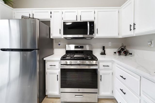 3619 Black Eagle Dr, Antelope, CA 95843