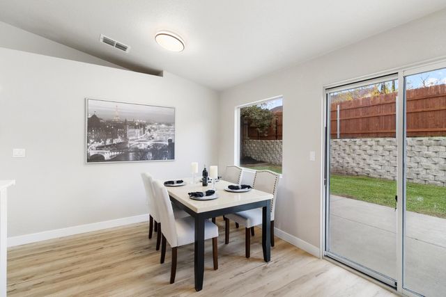 3619 Black Eagle Dr, Antelope, CA 95843