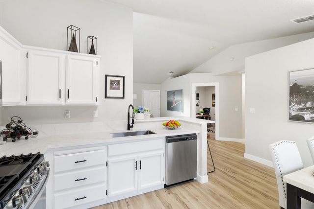 3619 Black Eagle Dr, Antelope, CA 95843