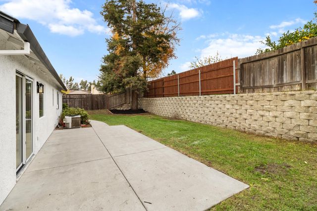 3619 Black Eagle Dr, Antelope, CA 95843