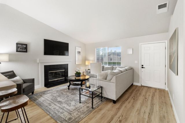 3619 Black Eagle Dr, Antelope, CA 95843