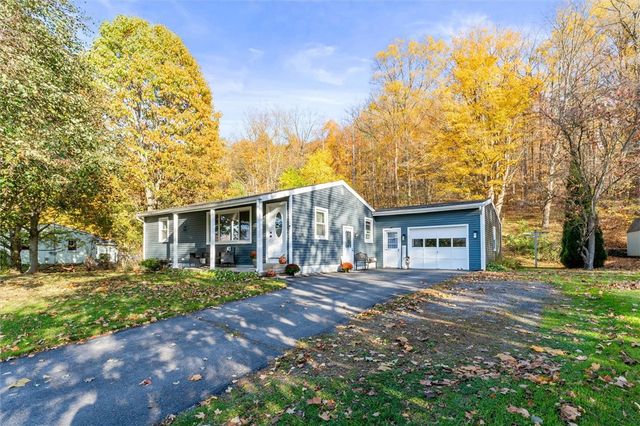 203 County Road 7, Manchester, NY 14432