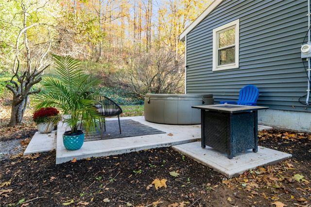 203 County Road 7, Manchester, NY 14432