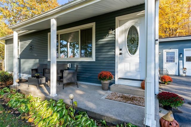 203 County Road 7, Manchester, NY 14432