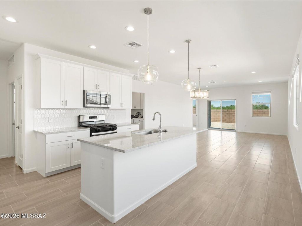5176 W Bowen House Road, Tucson, AZ 85757