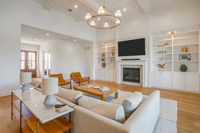 2020 Meadowlark Court, Aledo, TX 76008