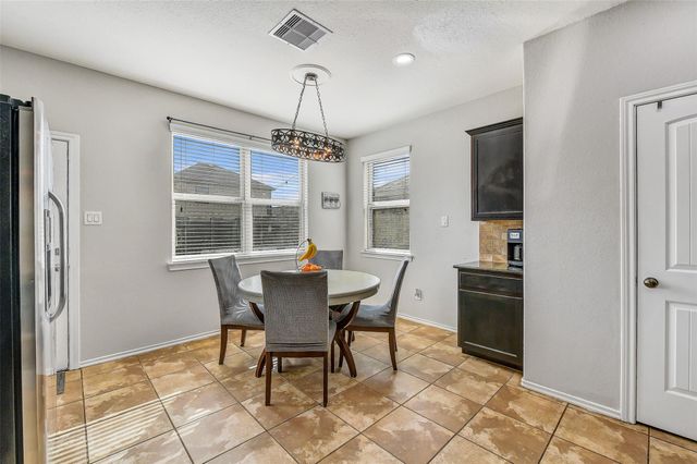 6869 Dogwood Cliff Lane, Dickinson, TX 77539