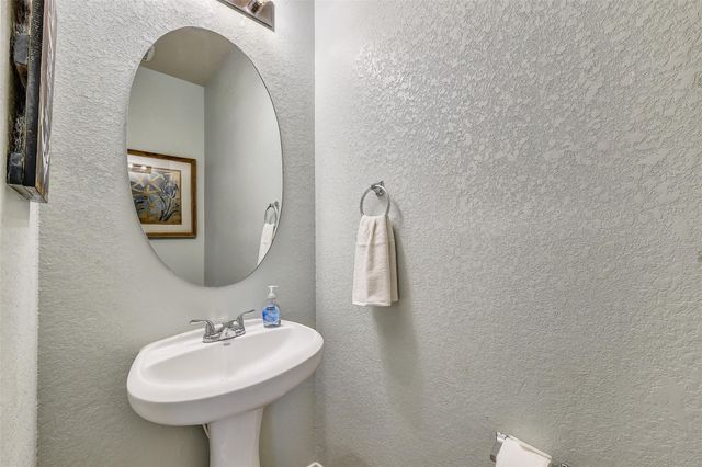 6869 Dogwood Cliff Lane, Dickinson, TX 77539