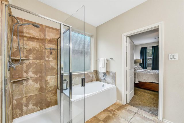 6869 Dogwood Cliff Lane, Dickinson, TX 77539